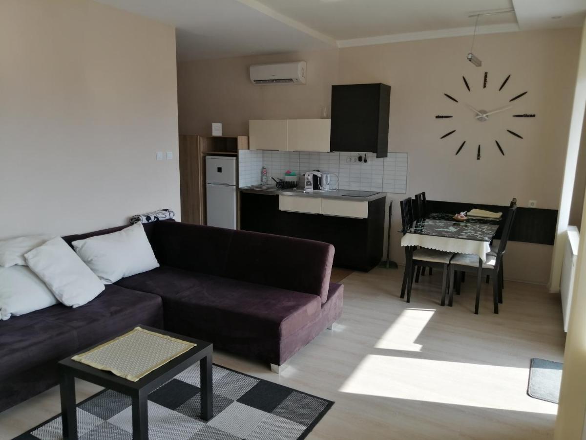 Lux Apartman 블로톤퓌레드 외부 사진