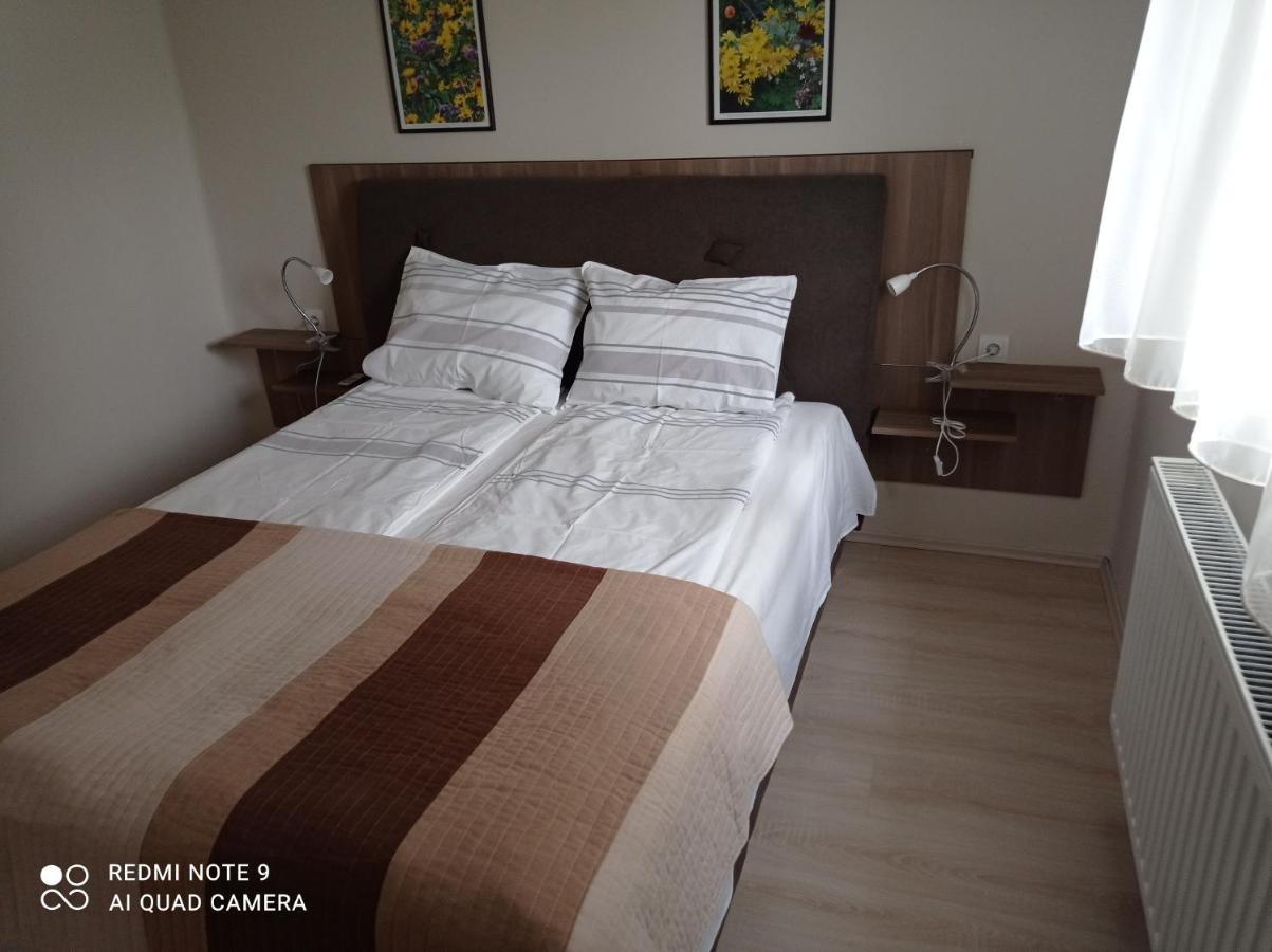 Lux Apartman 블로톤퓌레드 외부 사진