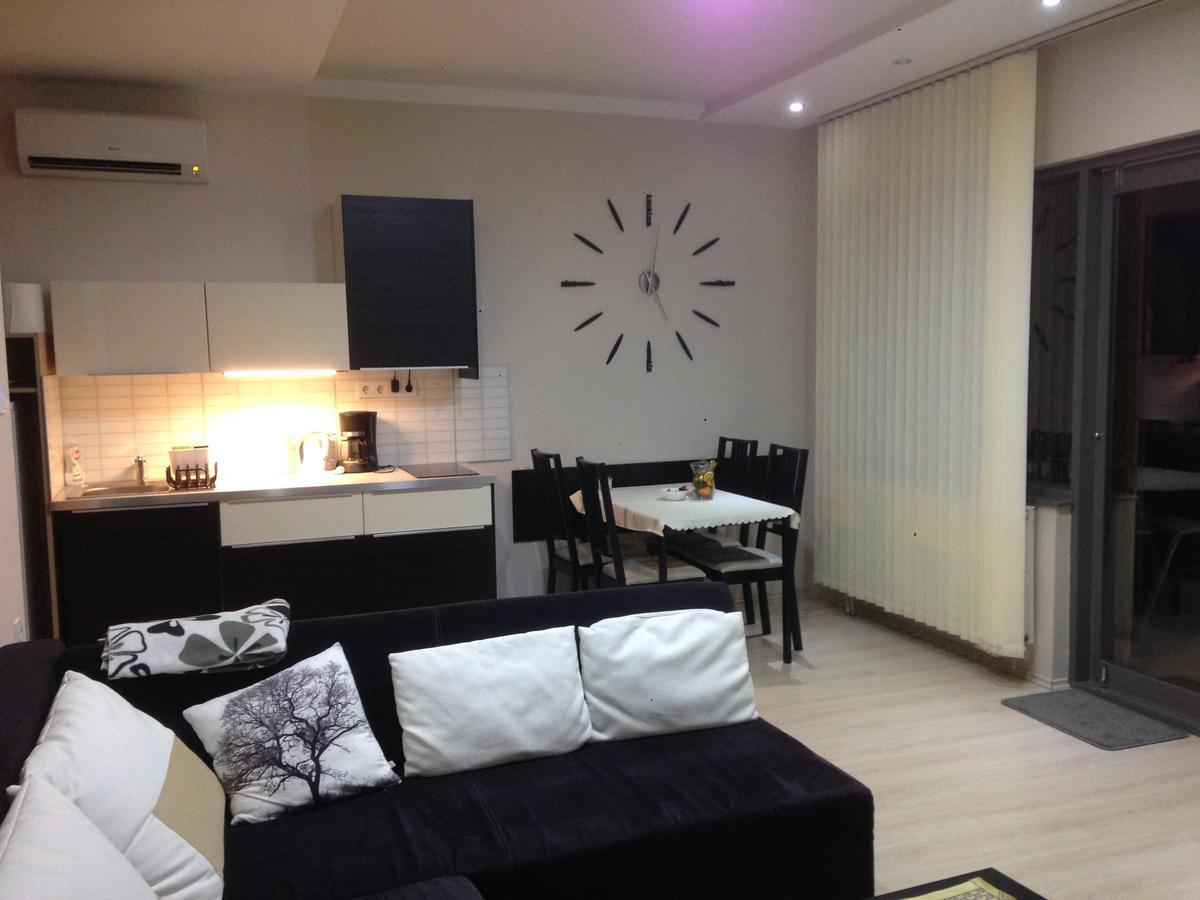 Lux Apartman 블로톤퓌레드 외부 사진